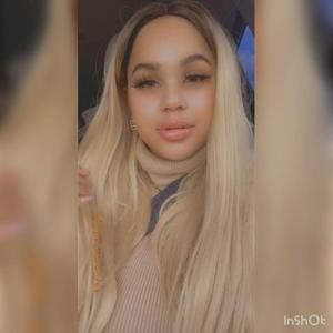 Meet your Posher, Daniela